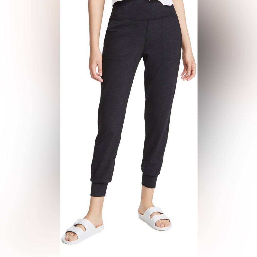Beyond Yoga Black Heather Rib Midi Jogger Pant Black Size Medium Slim Pockets